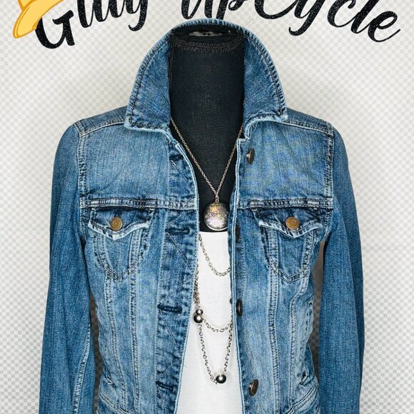 Upcycled Cropped B/W beautiful genuine Cowhide Jean Jacket w/silver concho "S" - Picture 2 of 4